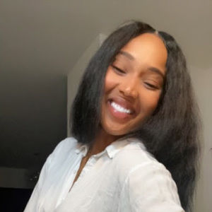 Meet your Posher, Candisha